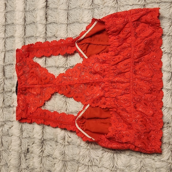 NWOT Signature8 hot red lace bralette medium size - Picture 4 of 8